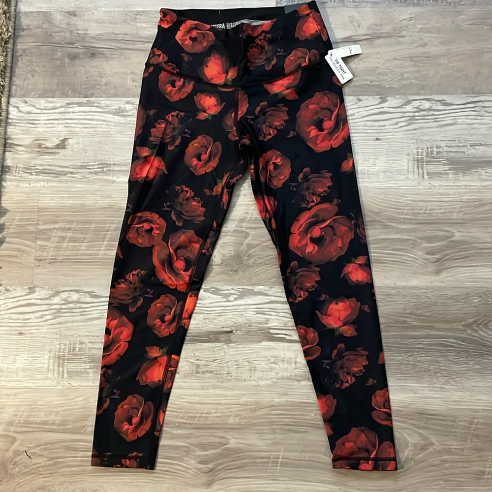 Victoria’s Secret Sport leggings. High rise. Size medium. Color: red & black.